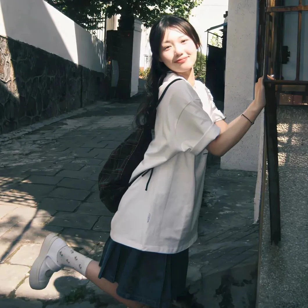 爱并离别着